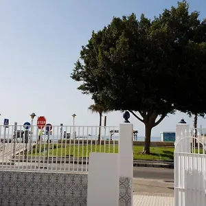 https://casa-1-lnea-paseo-martimo-torre-del-mar.es-andalucia.com